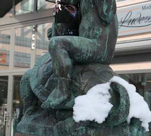Im Winter beim Ignatius-Taschner-Brunnen