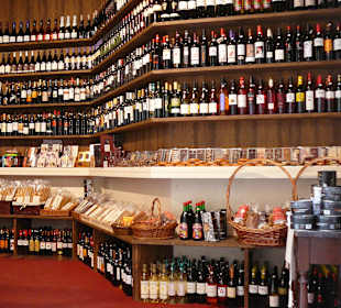 Geschäft mit Weinen