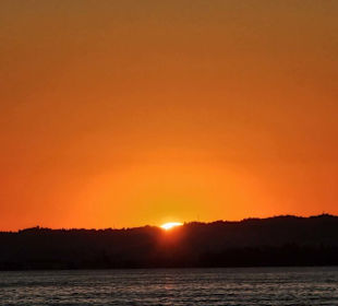 Sonnenuntergang am Hafen