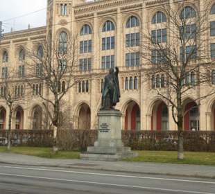 Denkmal Graf Bernhard Erasmus von Deroy