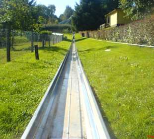 Kleiner Teil der Sommerrodelbahn im Talhof