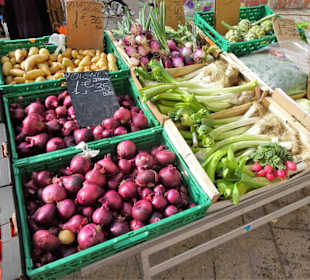 Eindrücke vom Rundgang über den Markt von Elne