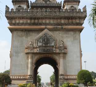 Patuxai, Vientiane