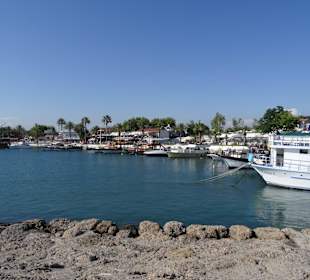 Hafen von der Mole aus gesehen