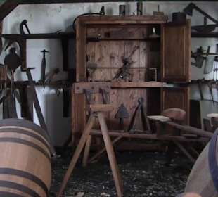 Bodega + Museum El Grifo