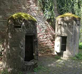 Einmannbunker aus dem Zweiten Weltkrieg