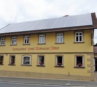 Außenansicht des Landgasthofes Schwarzer Adler