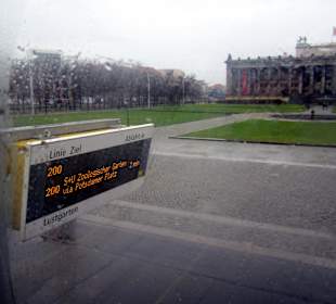 Buslinie 100 wie eine Stadtrundfahrt