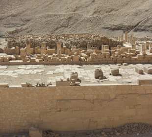 Neben dem Hatschepsut neue/ alte Anlage