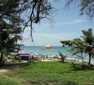 Die Karon Beach beim Kreisverkehr