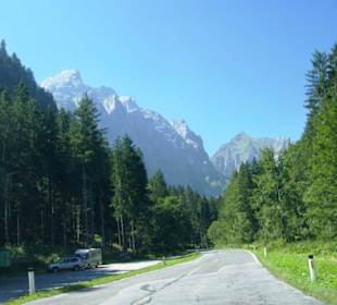 Links Parkplatz sehr gut