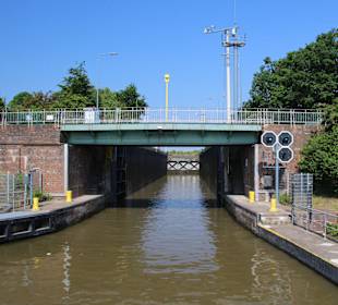 Einfahrt in die Obere Schleuse