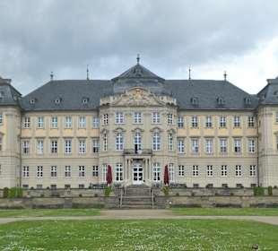 Blick vom Schlosspark zum Schloss Werneck