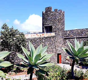 Burg an der Promenade