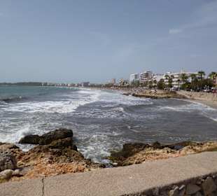 Blick auf den Strand und Cala Millor