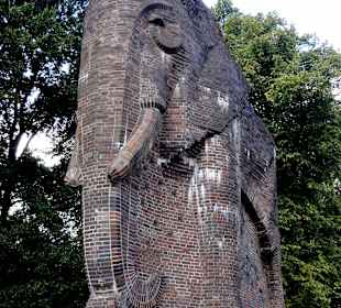 Der Elefant als Antikolonialdenkmal