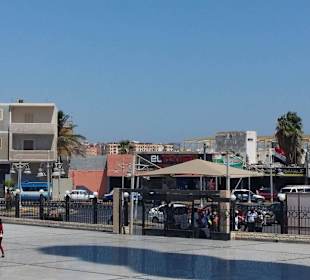 Vorplatz der neuen Moschee