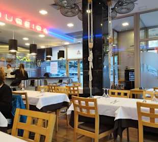 Blick in den Gastraum der Marisqueira Madureira