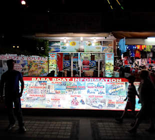 Baba-Boot-Infohäuschen