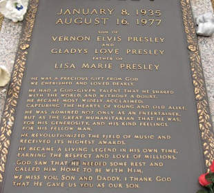 Elvis Grab - Inschrift