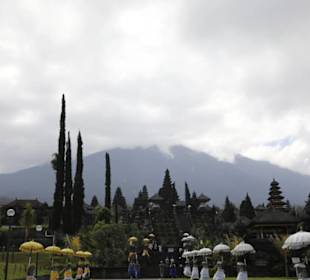 Vor dem Vulkan Mt. Agung