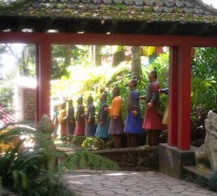 Asiatische Figuren 