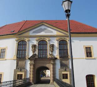 Brána do zámeckého nádvoří