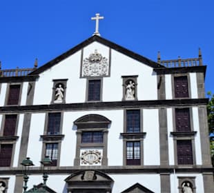 Die Fassade der Jesuitenkirche