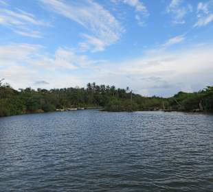 Flussfahrt direkt vor dem Club Hotel Dolphin mit Haralds Boo