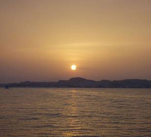 Sonnenuntergang bei der Insel Mahmya