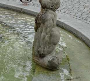 Brunnen von Peter Lenk