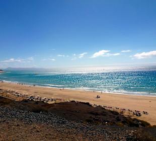Wenige Meter südlich beginnt die Steilküste