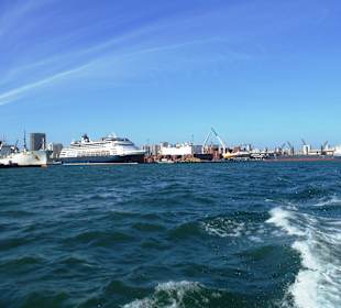 Mit der Fähre zur Insel