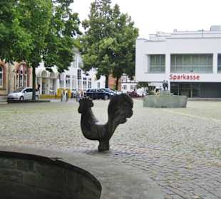 Der sich drehende Hahn -  Petrikirchhof (südlich)