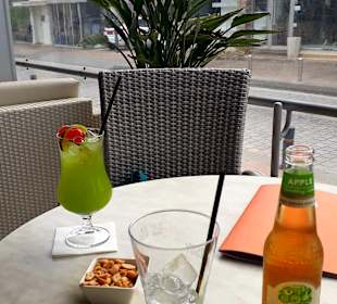 Lobby Cafe & Bar
