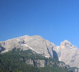 Blick vom Sassongher auf die Sella