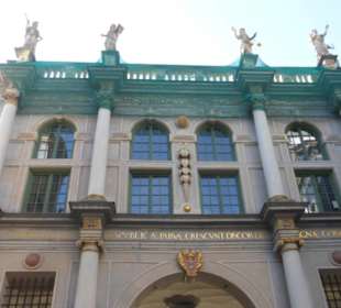 Das Goldene Tor von der Langgasse aus gesehen