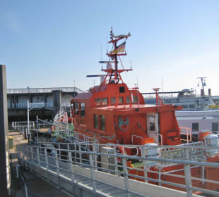 Angekommen. Aussichtsplattform im Hintergrund