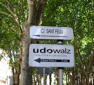 Wegweiser zum Friseur