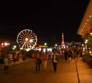 Promenade bei Nacht