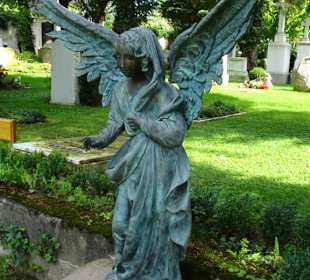 Rundgang über den Evangelischen Friedhof