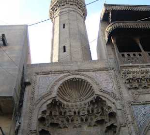 Moschee mitten im Bazar