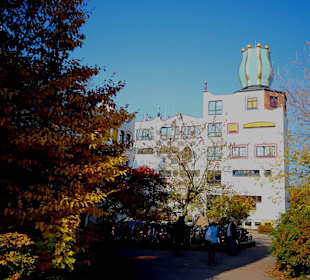 Hundertwasserschule Außenansicht