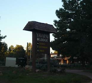 Vor dem Hotel, im Nationalpark