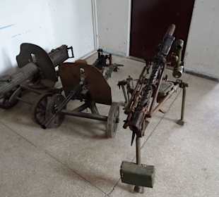 Altes Kriegsgerät