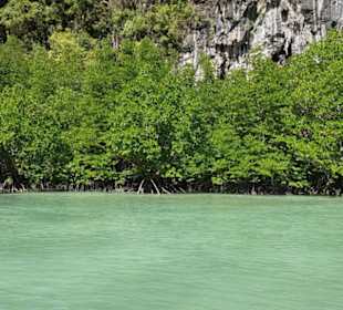 Lagune inmitten von Hong