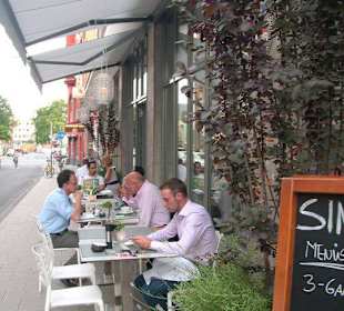 Draussen essen in Köln