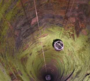 Wasserförderung aus dem 152 Meter tiefen Brunnen