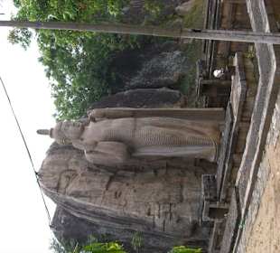 Aukana-Buddhastatue