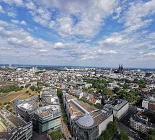 Kölner Dom aus der Ferne
